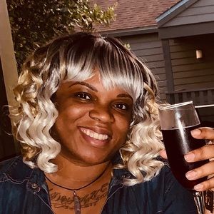 Meet your Posher, Renata